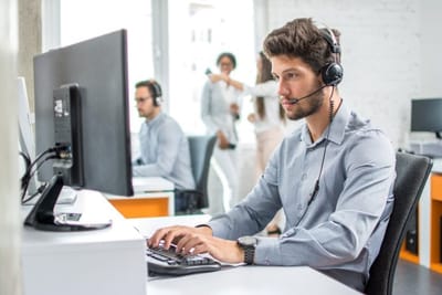 select call centre - call centre services, call answering, virtual receptionist, ivr, lone worker and journey management, outbound services in canada